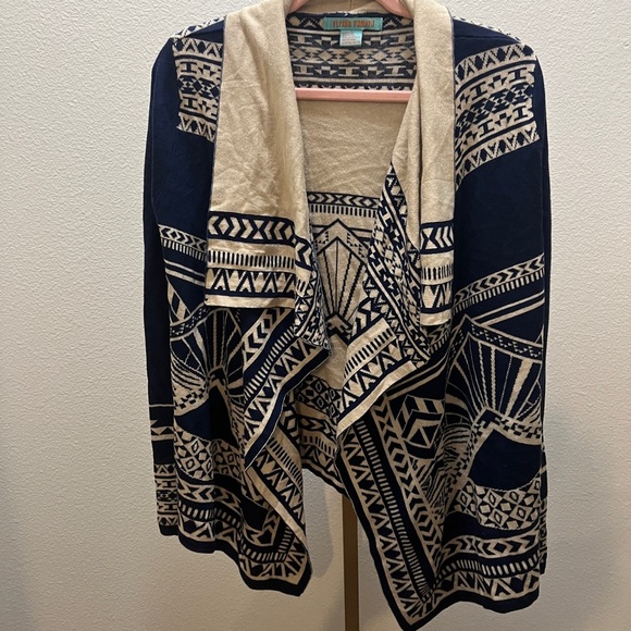 Flying Tomato, long sleeve wide open flap collar cardigan asymmetrical, Small - Picture 2 of 5